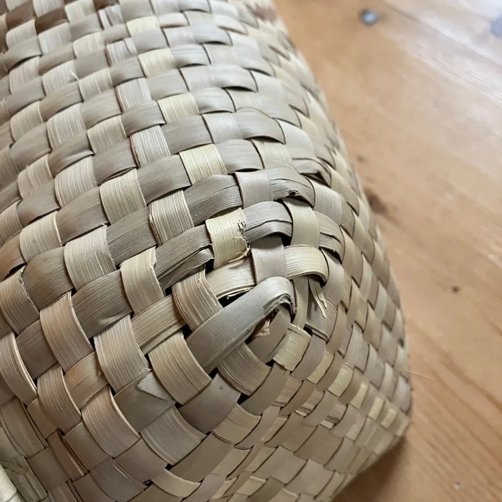 Woven Tote 16”x11.5”5” With 3” Rise Handle EUC